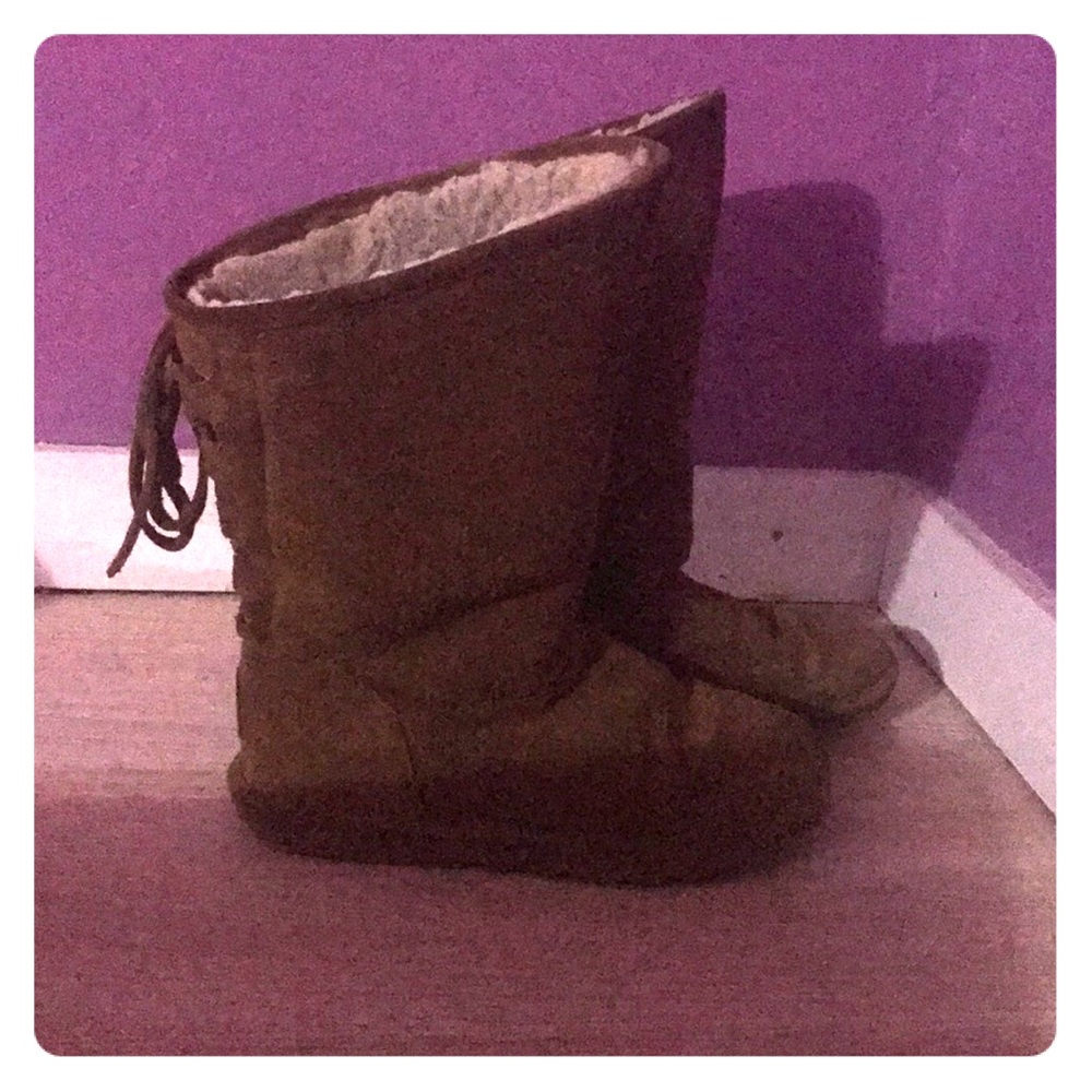 Cute angled BearPaw boots